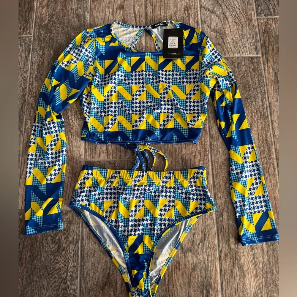 Fashion Nova Day Dreamin' Set in blue multi.